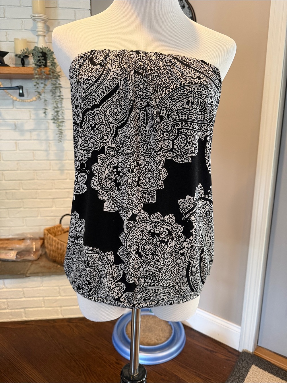 NWOT The Limited Strapless Blouse | Size M